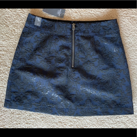 NEW- Abercrombie & Fitch Jacquard Skirt - Picture 3 of 3